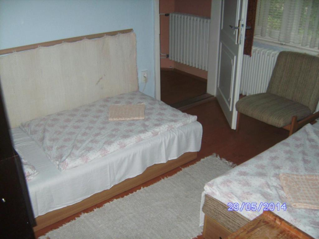 Szemesi Villa Balatonszarszo Rum bild